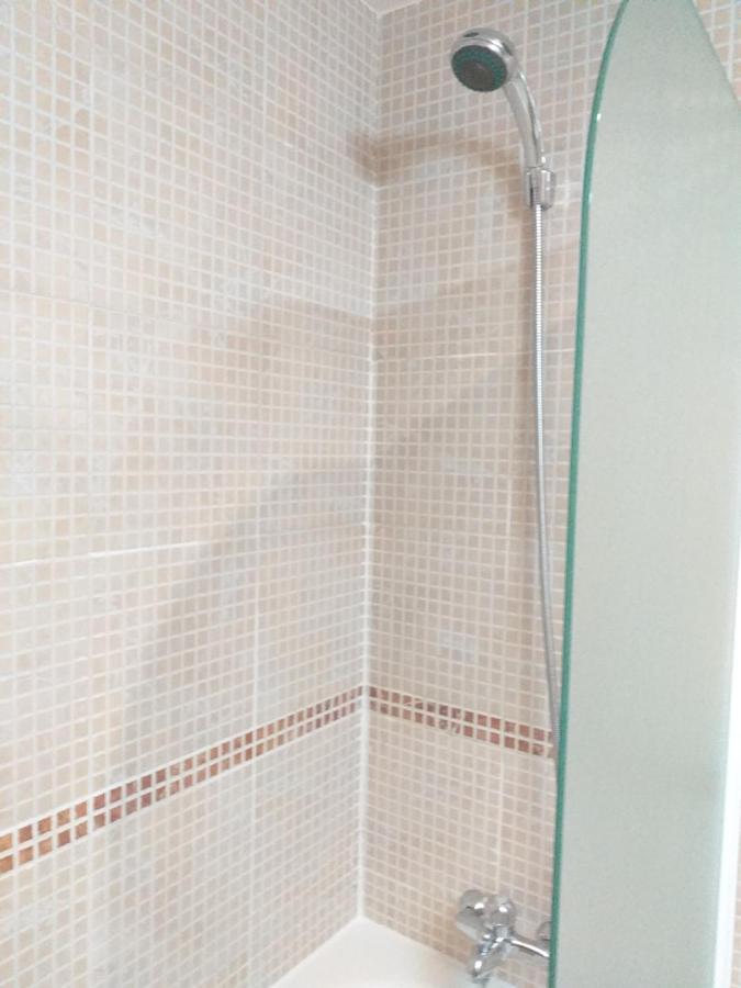 CENTRICO y ACOGEDOR APARTAMENTO Gerona Exterior foto