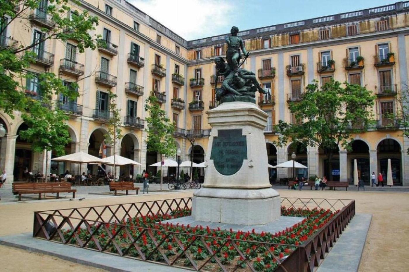 CENTRICO y ACOGEDOR APARTAMENTO Gerona Exterior foto