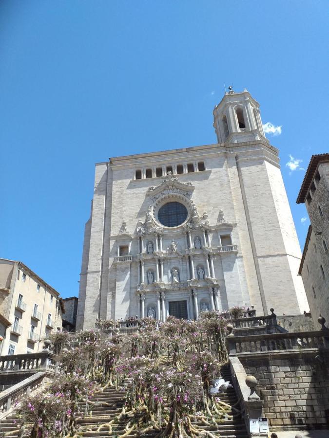 CENTRICO y ACOGEDOR APARTAMENTO Gerona Exterior foto